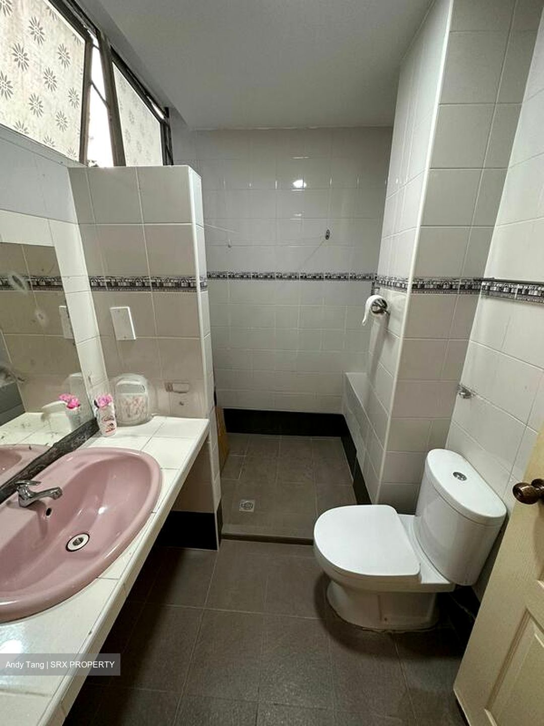 Elizabeth Tower (D9), Apartment #565996491